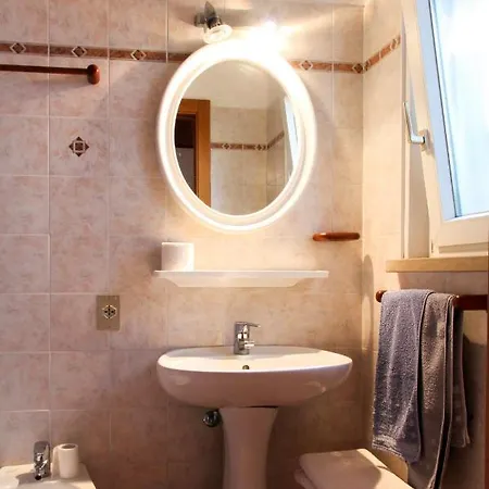 Apartment Locazione Turistica Casa Anny - Mal411 Malcesine